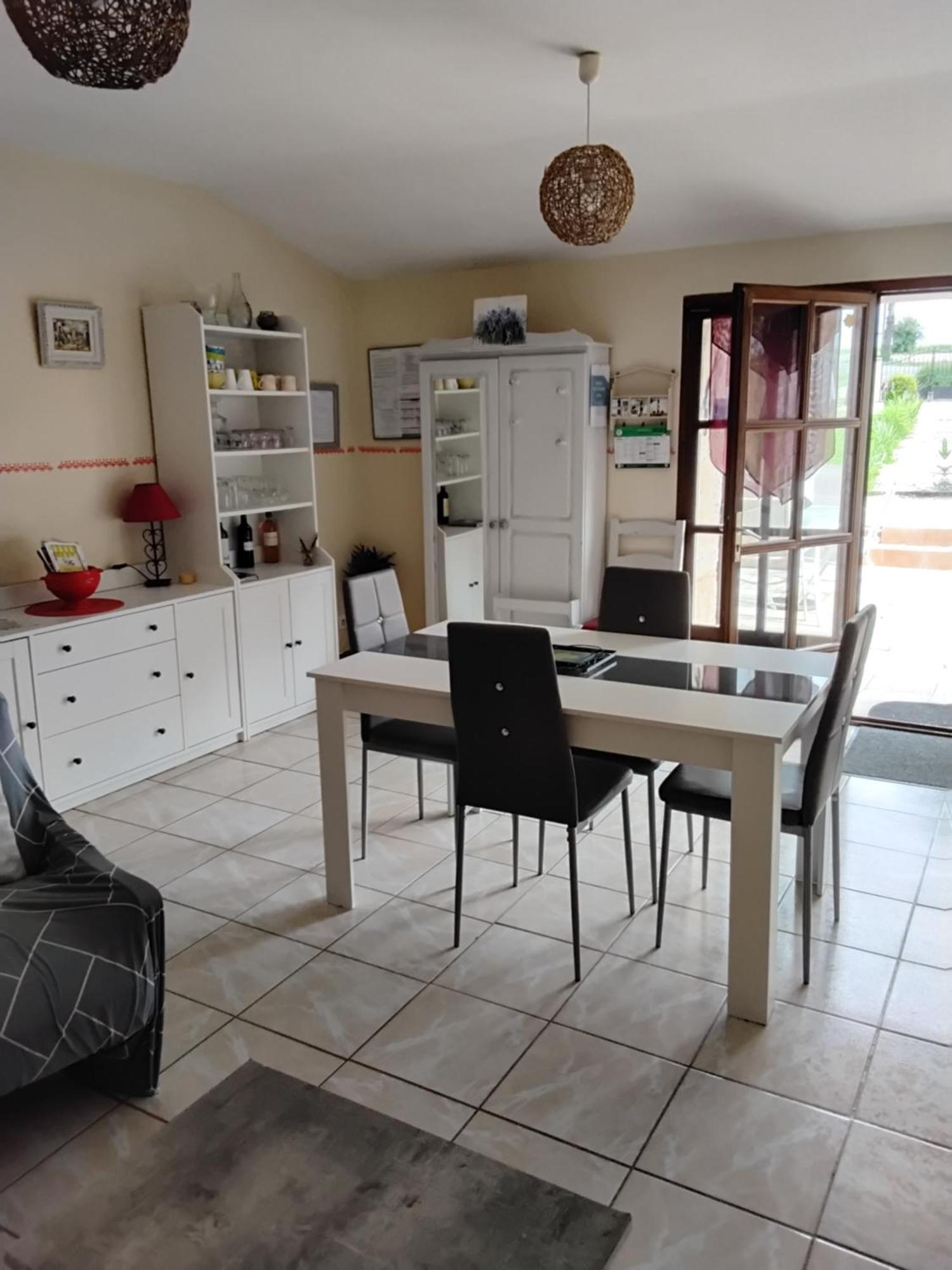Gite Du Grand-Pas Doulezon Bagian luar foto